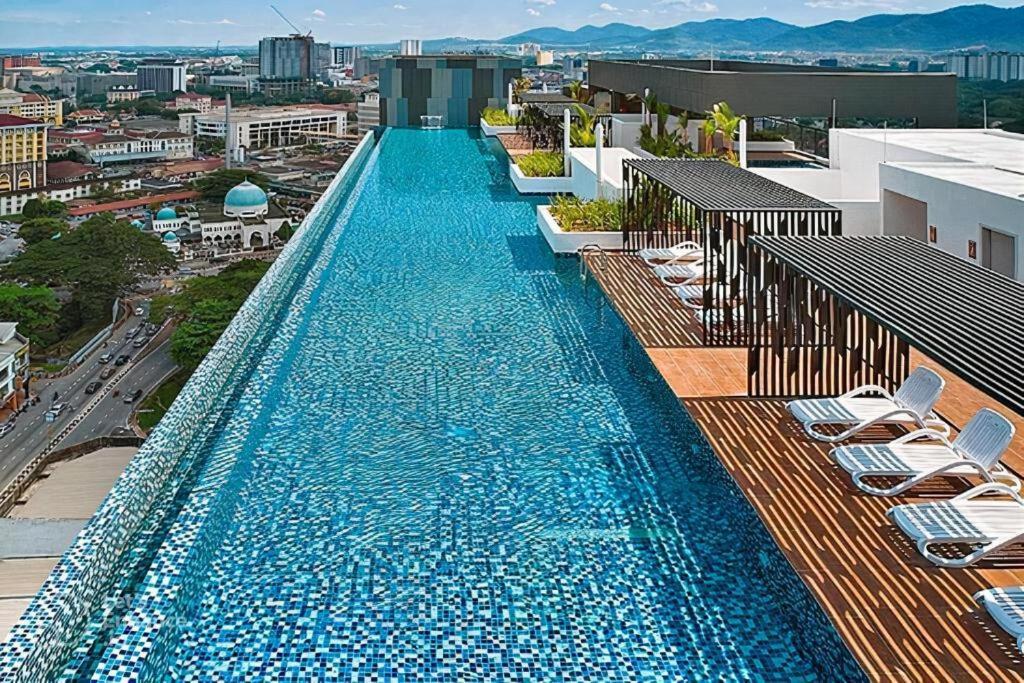 Jomstay - Horizon Suites Ipoh Town Skypool Bagian luar foto